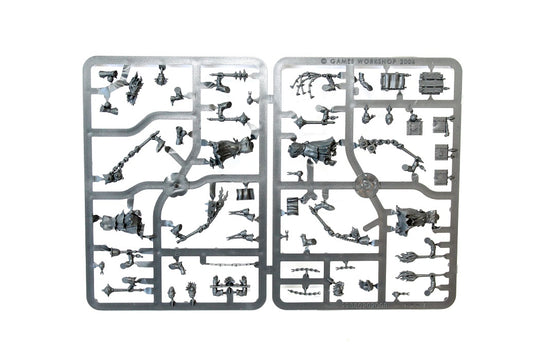 Warhammer The Old World - Empire of Man: Flagellants (10 Miniatures - On-Sprue)
